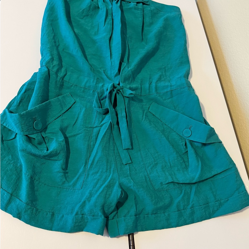 BCBGMaxAzria Emerald Medium sleeveless romper